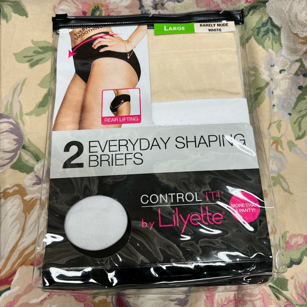 2 pair of every day shaping briefs